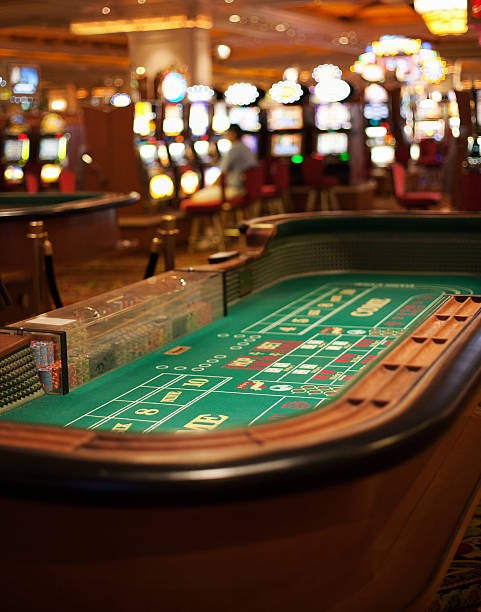 Bet size controls and spin button interface
